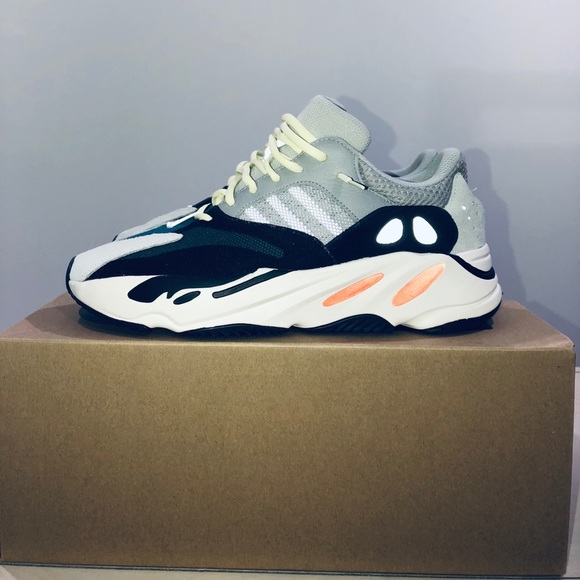 yeezy 700 wave runner og